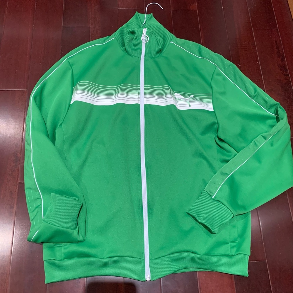 Puma zip up size medium collarless green branded logo